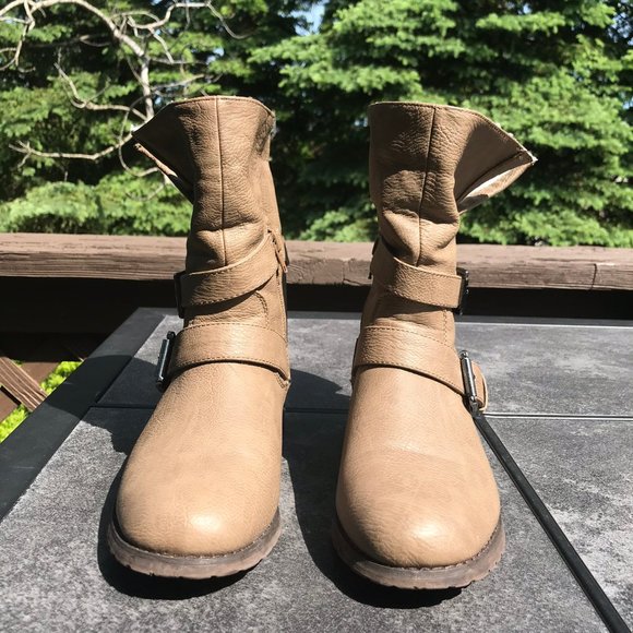 Booties - Picture 6 of 8